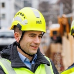 IWB Ingenieur auf der Baustelle.