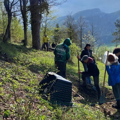 Schüler bauen Weiher