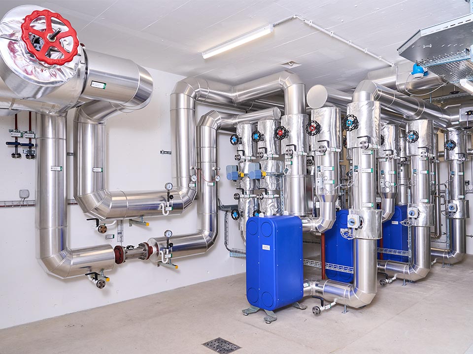 Fernwärmeumformer in der Heizzentrale