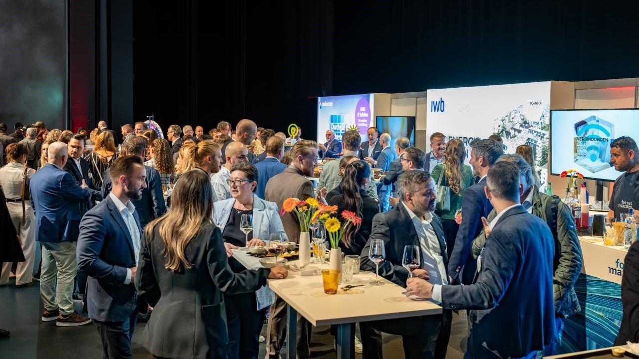 Netzwerk-Anlass mit vielen spannenden Diskussionen, während des Prix SVC in Bern. 